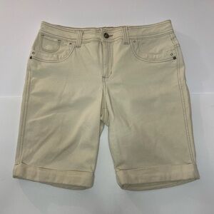 Gloria Vanderbilt Roxie Bermuda Jean Shorts Cream Color Like New Size 12